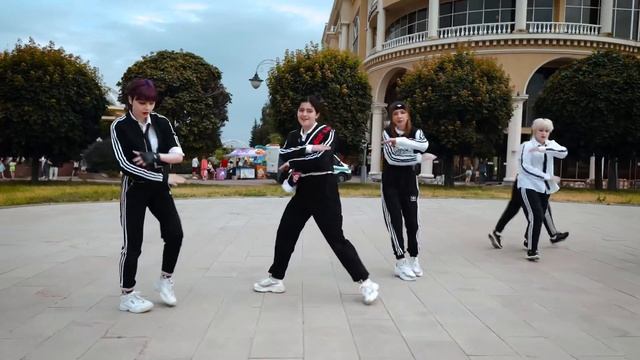 [KPOP IN PUBLIC RUSSIA | ONE TAKE] Stray Kids - “MANIAC” (OT8 ver.) dance cover by Q.I.Energy смотреть онлайн
