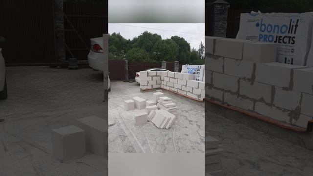 13 июля 2020 г. Гараж из газоблока за 10 дней. Руслан Мастер. смотреть онлайн
