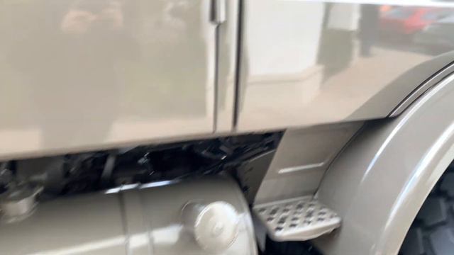 Mercedes-Benz Unimog Truck with broken window at Crystal Cove, Newport Beach смотреть онлайн