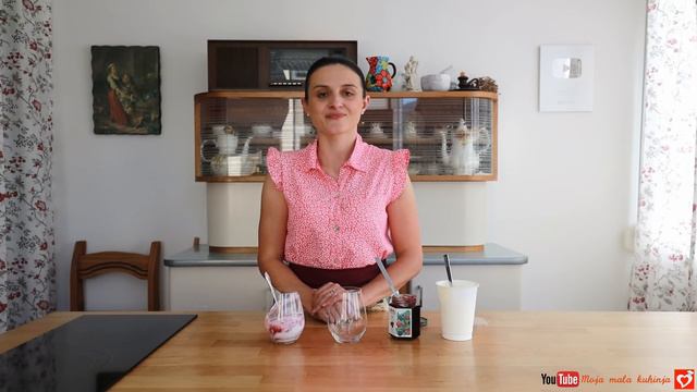 KAKO NAPRAVITI VOĆNI JOGURT KOD KUĆE