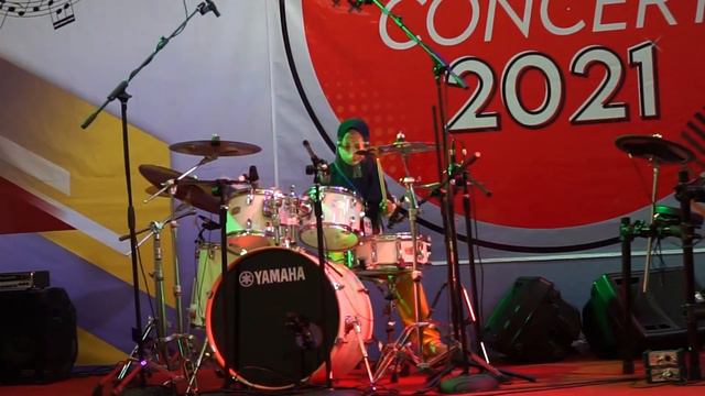 VARISA QANITAH KHAIRUNNISA - ITS MY LIFE // HALL CONCERT HALMAHERA MUSIC SCHOOL смотреть онлайн