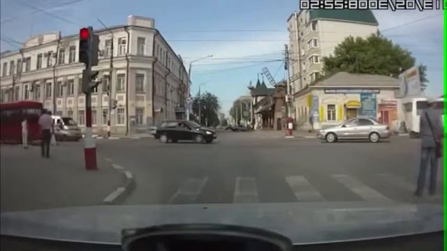 Прикол! Мужик боится переходить дорогу!
