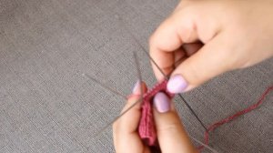 КАК ВЯЗАТЬ НОСКИ ДЛЯ КУКЛЫ НА СПИЦАХ      рукоделие, МК, DIY,