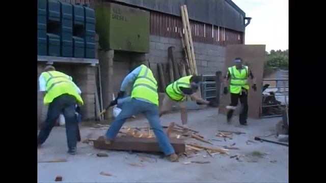 Piano Smashing Contest - Team 2 смотреть онлайн