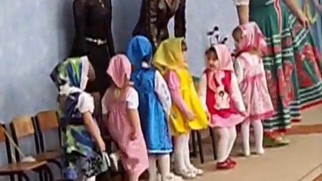 Утренник к 8марта смотреть онлайн