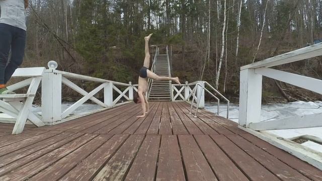 Йога и Акройога на природе Урала смотреть онлайн