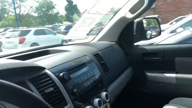 2008 Toyota Sequoia SR5 смотреть онлайн