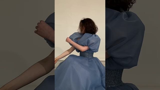 Вечернее платье Tauni #платьенавыпускной #вечернееплатье #синее #платье #женскаяодежда смотреть онлайн