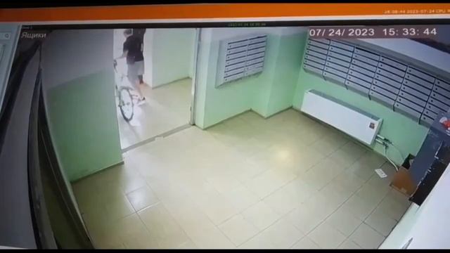 В Саратове поймали серийного похитителя велосипедов смотреть онлайн
