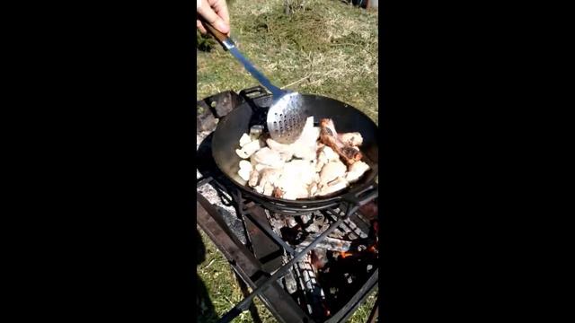 Плов в Йошке на костре смотреть онлайн