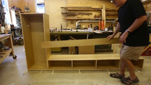 Shoe and Laundry Storage Bench смотреть онлайн