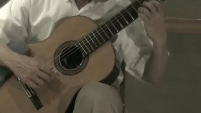 Raúl Calderón playing Rondino 1 by Anton Diabelli смотреть онлайн