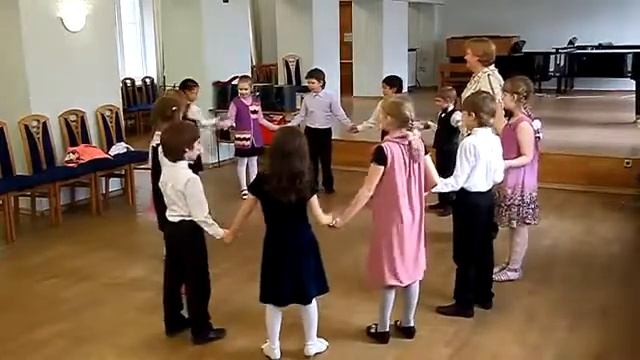 Карусель-метроном. 1 класс НСМШ смотреть онлайн
