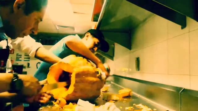 MAKING A PUMPKIN IN BEERFACTORY - SATÉLITE смотреть онлайн