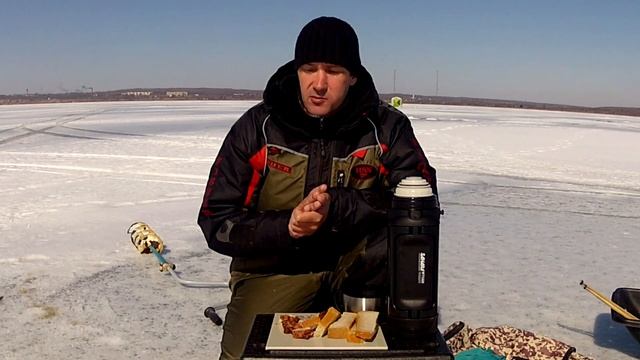 Рыбалка на поплавок в глухозимье. В этой яме рыба ждала меня! смотреть онлайн