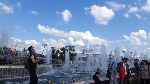 Москва ВДНХ Фонтан смотреть онлайн