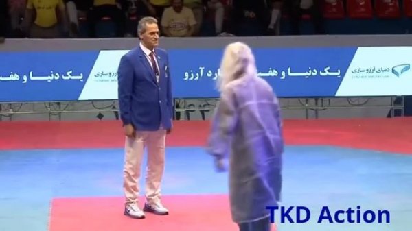 Master kang shin chul doing a demonstration