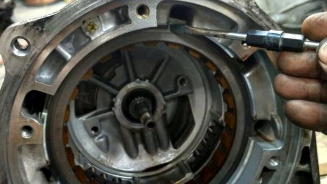 Обычный мужик собрал невероятный УАЗ 452 с коробкой автомат и двигателем V8 смотреть онлайн