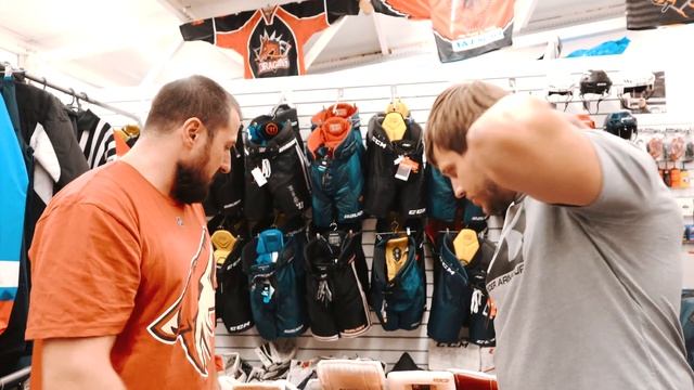 ХОККЕЙНАЯ ФОРМА Б. У•BAUER CCM EASTON NIKE BAUER смотреть онлайн