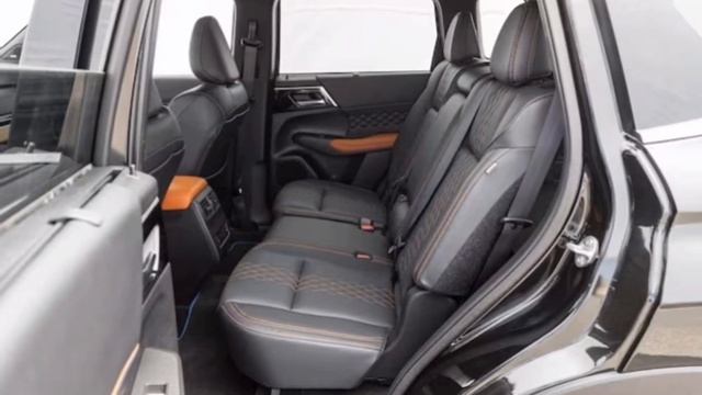 2024 Mitsubishi Outlander PHEV review // Battery trouble in extreme cold!// future cars updates смотреть онлайн
