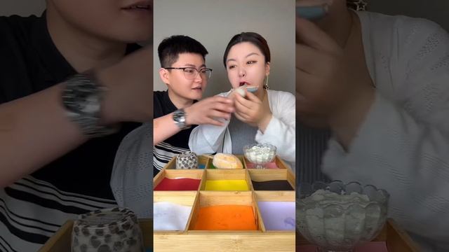 挑战一顿只吃一口的九宫格“巧克力冰淇淋”，每一个都超好吃，太过瘾了…#funny #搞笑 #日常游戏 #巧克力冰淇淋 #九宫格 #巧克力 смотреть онлайн
