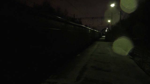 Электровоз 2ЭС6 "Синара" с грузовым составом смотреть онлайн