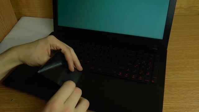 Защитная пленка для ноутбука, стоит ли покупать ?! смотреть онлайн