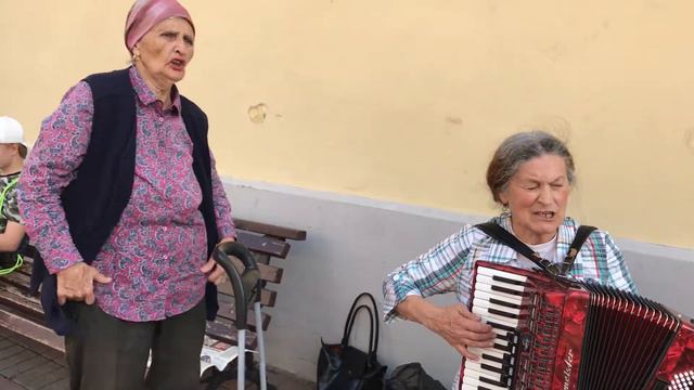 Пусть бегут неуклюже пешеходы по лужам... Gena the Crocodile's Song смотреть онлайн