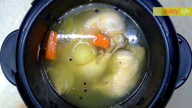 Куриный бульон в мультиварке. Пошагово. Как приготовить? смотреть онлайн