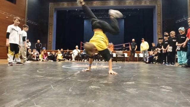 УЖи school vs UNREAL | ОТБОР kids crew vs crew | ENERGY 20 YEARS г. Челябинск смотреть онлайн