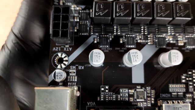 GIGABYTE B450M H Motherboard Unboxing and Overview смотреть онлайн