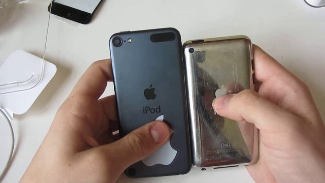 Сравнение Ipod Touch 4 и Ipod Touch 5: Комплектация и внешний вид