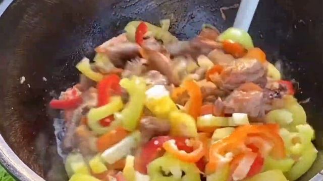 МЕГА блюдо всего за час. Картофель в мясном  овощном раю. Смотреть до конца.