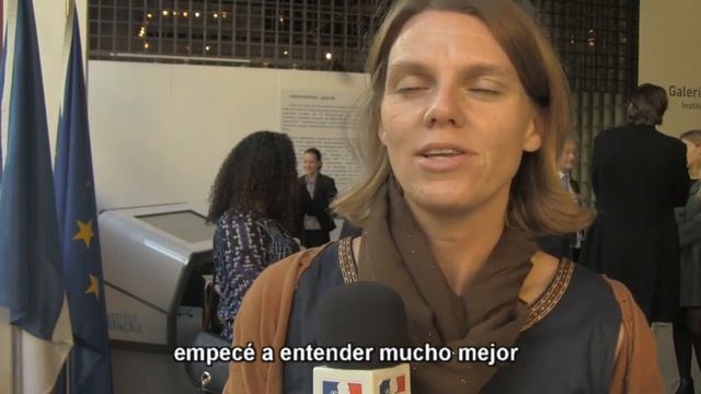 Remise de nationalité au Consulat Général de France à Madrid (03.11.17) смотреть онлайн
