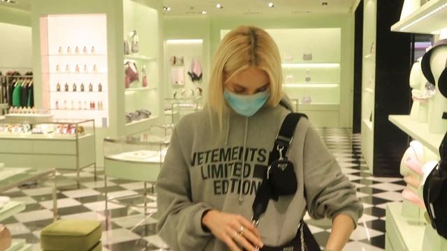 ШОППИНГ В БЕРЛИНЕ??? | Dior/ Prada/ Louis Vuitton/ Bearbrick смотреть онлайн