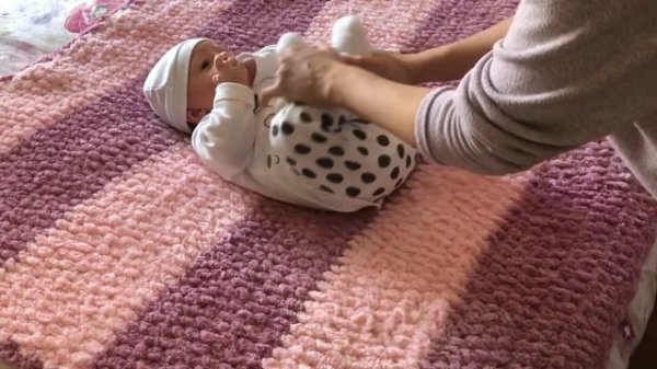 Массаж от ГАЗИКОВ для грудничка / массаж чтоб ПРОПУКАТЬСЯ