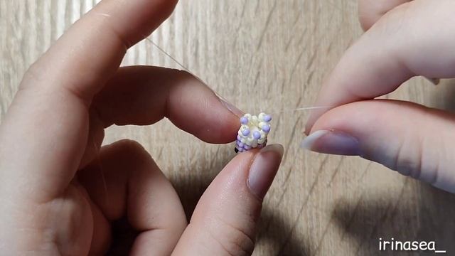 Книжный червь из бисера | Амигуруми из бисера | Мастер-класс | Туториал | Beaded bookworm amigurumi смотреть онлайн