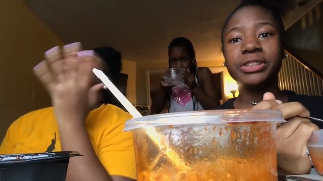 2X SPICY NOODLES CHALLENGE *I cried* смотреть онлайн