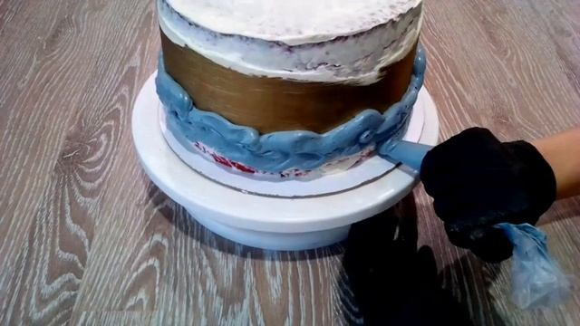 Карамельная ваза из изомальта. Стильное украшение торта. Двух этапное покрытие торта кремом. смотреть онлайн