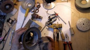 мотор ПЫЛЕСОСА на части разобрать вытащить подшипники и вал медь и графит