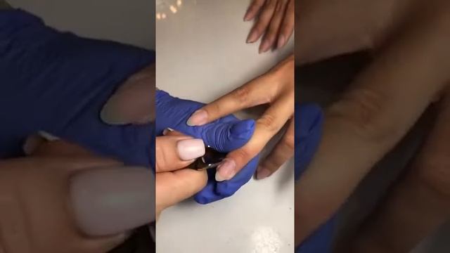 Комбинированный маникюр аппаратом и щипцами смотреть онлайн