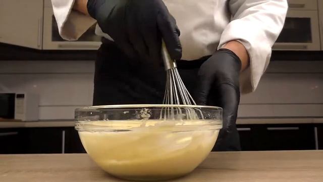 ШАРЛОТКА-ПЕРЕВЁРТЫШ НА СКОВОРОДЕ. ВКУСНЕЕ ЧЕМ ИЗ ДУХОВКИ!!! ОБЯЗАТЕЛЬНО К ПРИГОТОВЛЕНИЮ! смотреть онлайн