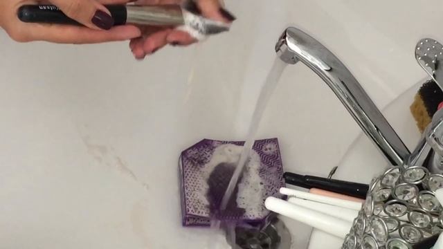 Как мыть кисти ?! Визажист Амина Даудова смотреть онлайн