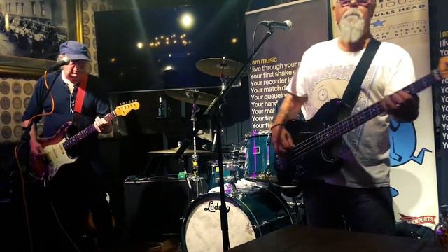 A selection from Maz Mitrenko Live at Henry's Blueshouse, Birmingham смотреть онлайн