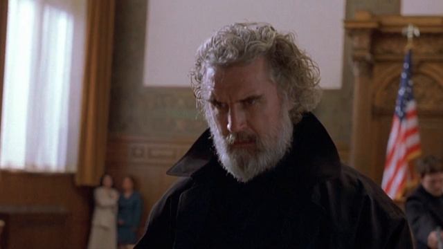 "Святые из трущоб" казнь в сале суда - дона мафии папа Джон Яковетта смотреть онлайн