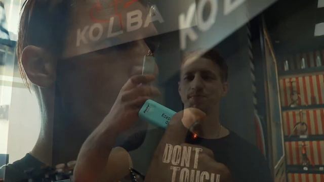 FIZZY MAX 1600 Распаковка | Электронный испаритель смотреть онлайн