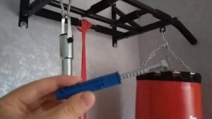 Турник для дома,крепление к стене.