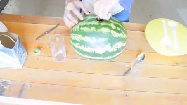 DIY:СМУЗИ ИЗ АРБУЗА СВОИМИ РУКАМИ В ДОМАШНИХ УСЛОВИЯХ смотреть онлайн