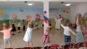 Танец "Моя Россиия" ( У моей России длинные косички) Муз. Г.Струве. сл .Нина Соловьёва.