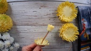 Хризантема из фоамирана своими руками. Очень простой способ.